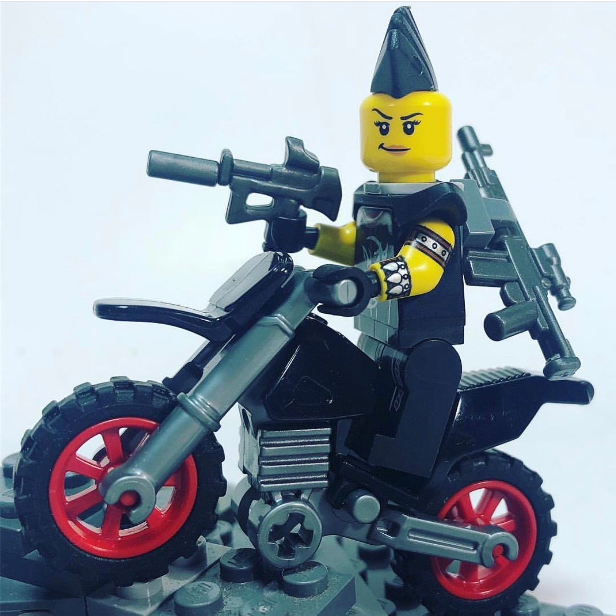 Custom LEGO Weapon of the Week - War Hammer - BrickWarriors